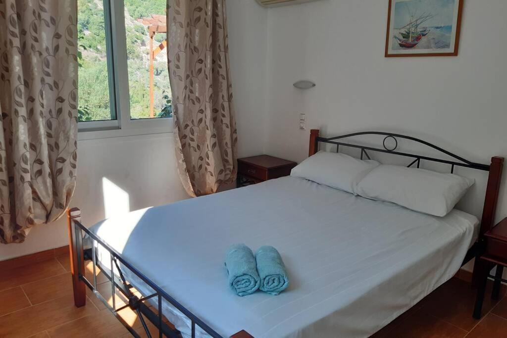 Villa Sunrise With Stunning Views And Private Pool Katokhórion Extérieur photo